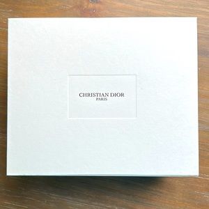 Christian Dior Box w. Pillow Insert